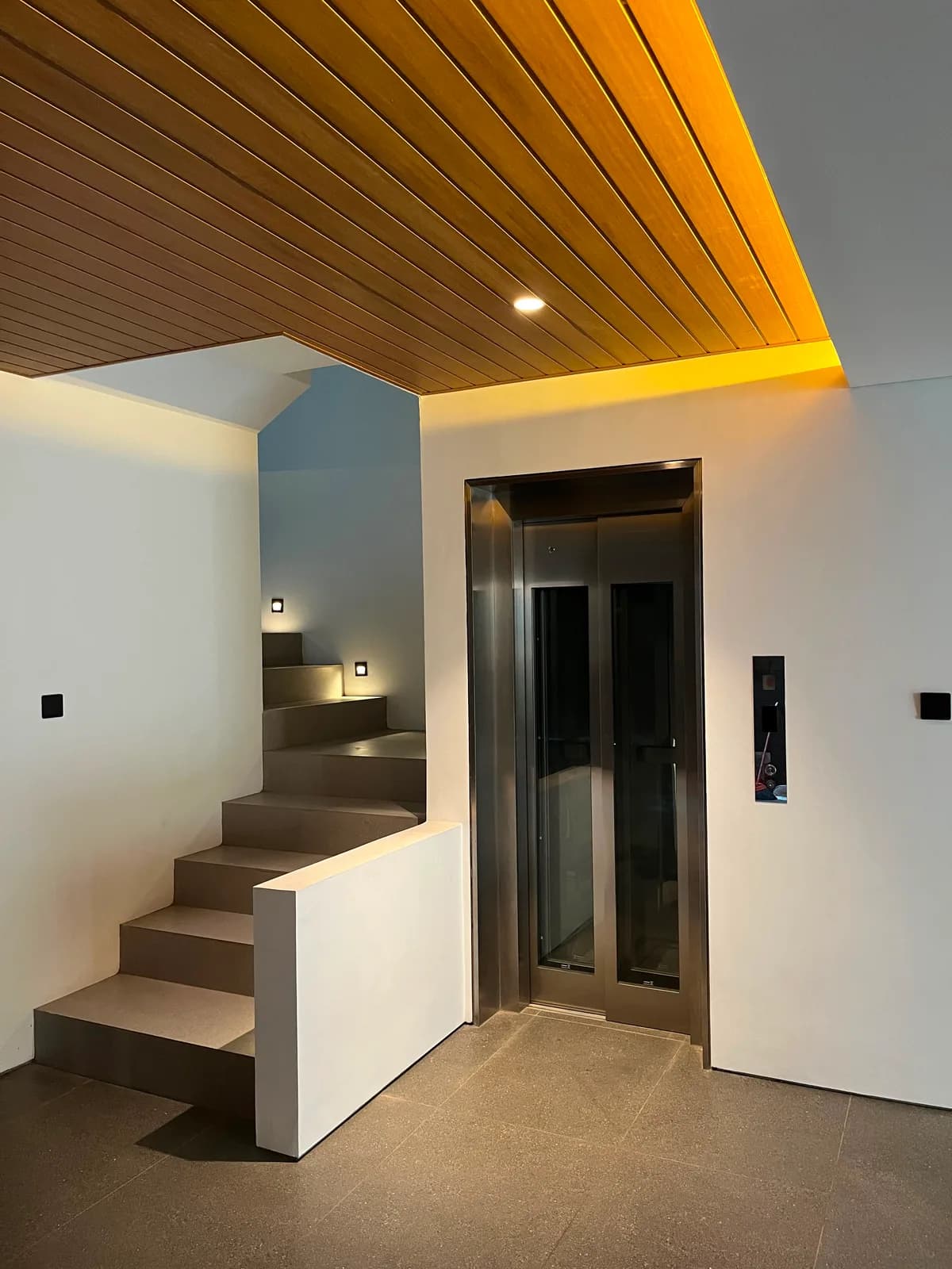 Private lift